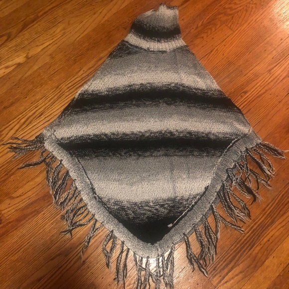 Sweater - Picture 1 of 1